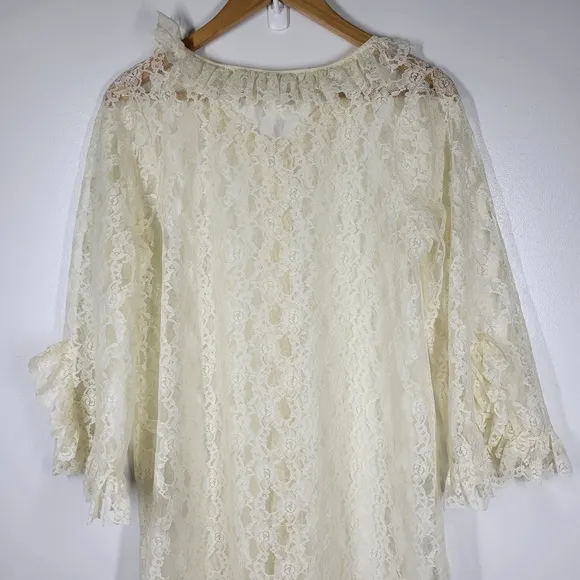 Vintage 70s Komar Cream Lace Duster Robe Dress Button Front Ruffles Small Boho