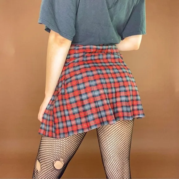 Vintage 90s Plaid Skirt 🕷️ Grunge Schoolgirl Emo Punk Pleated Mini Red Black