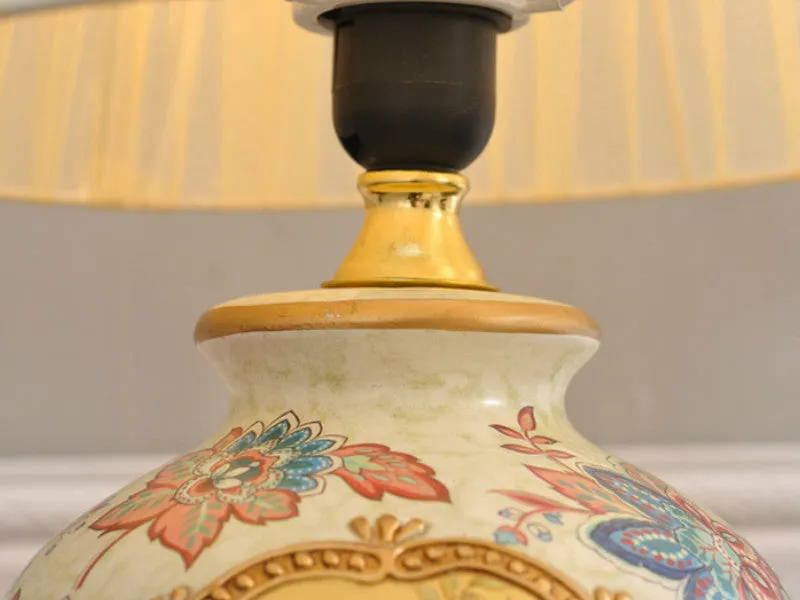 Vintage Collection - Ceramic Table Lamp with Hand Painted Flowers