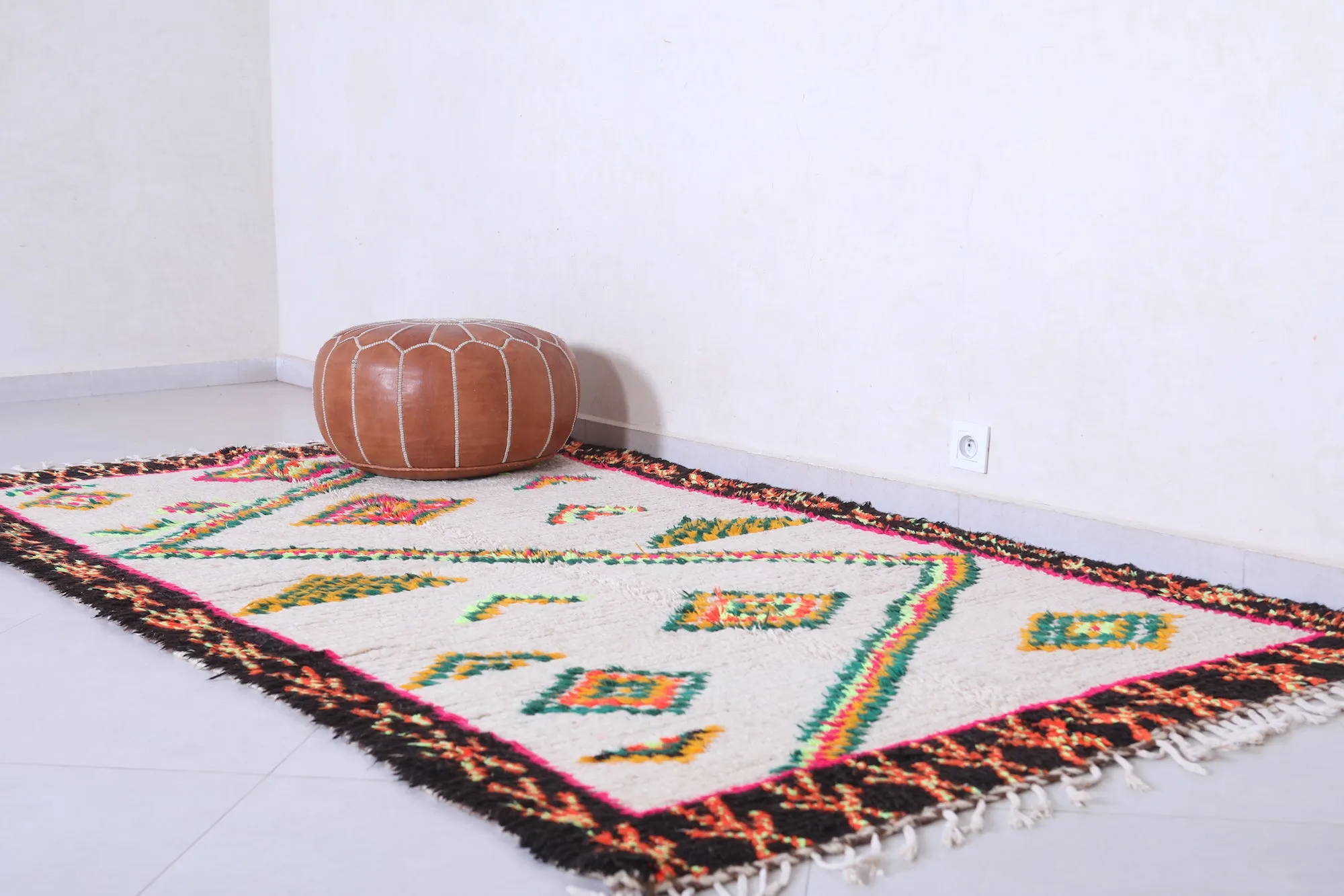 Vintage Moroccan Azilal Rug - Handwoven 4.6 X 8.6 Feet