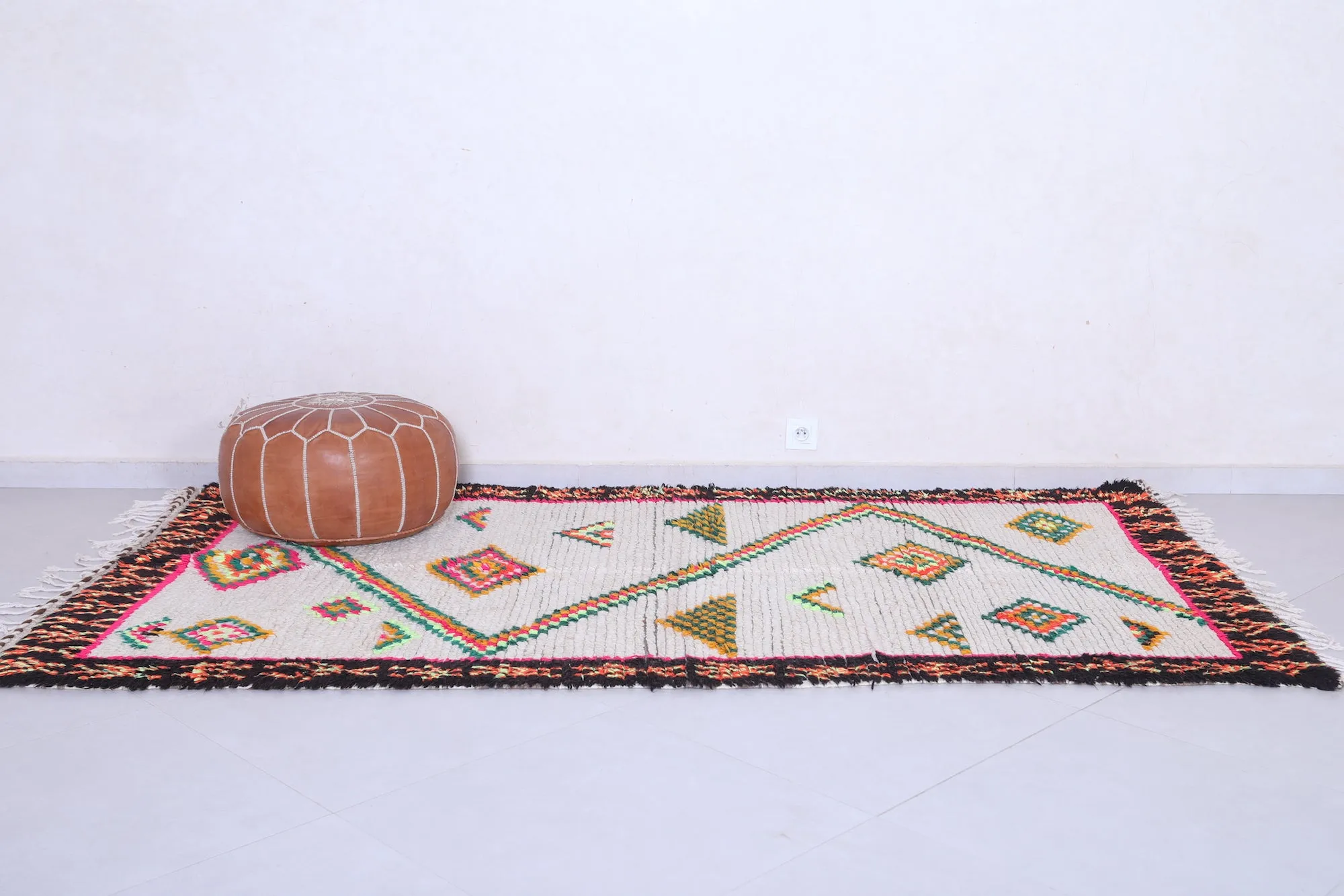 Vintage Moroccan Azilal Rug - Handwoven 4.6 X 8.6 Feet