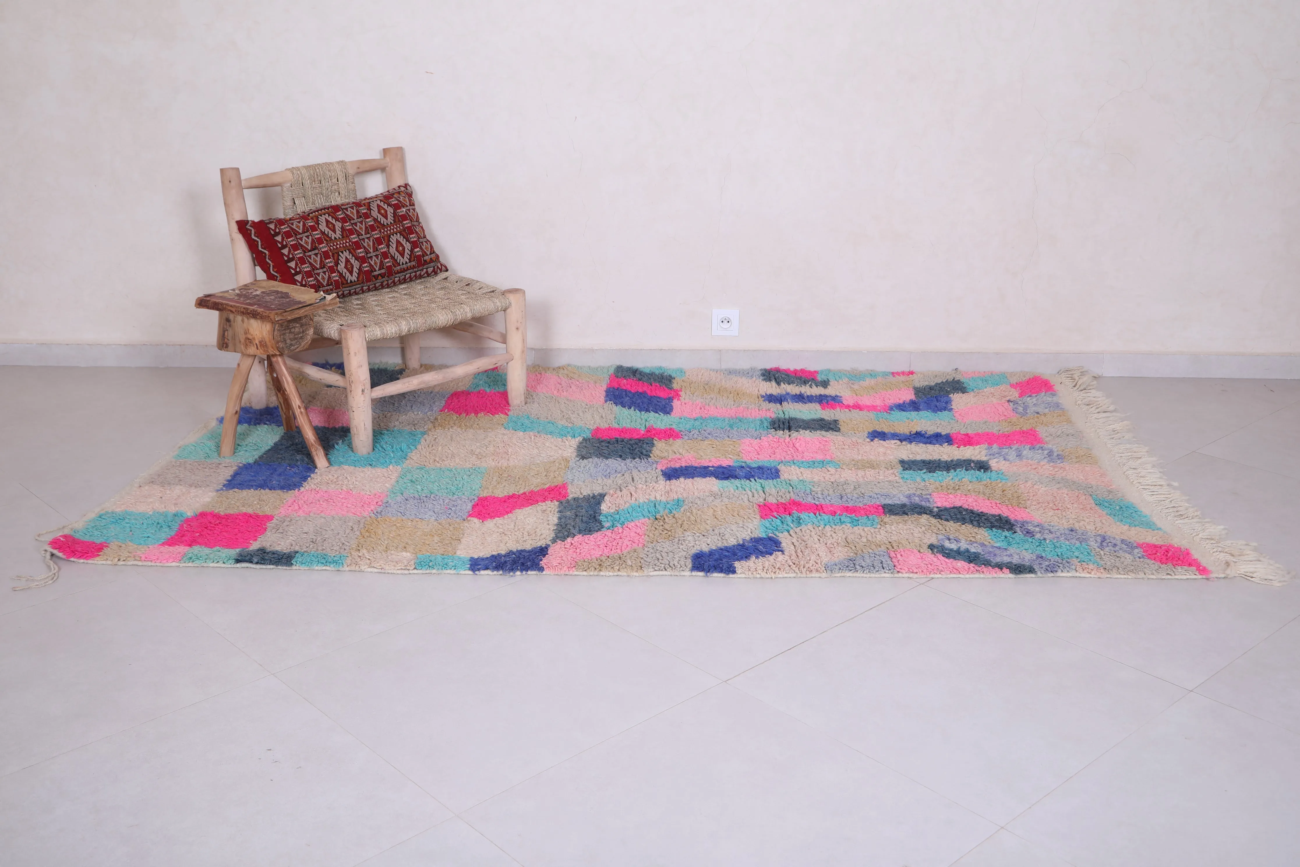 Vintage Moroccan Contemporary Rug - Handmade Wool | 4.8 x 8.2 FT