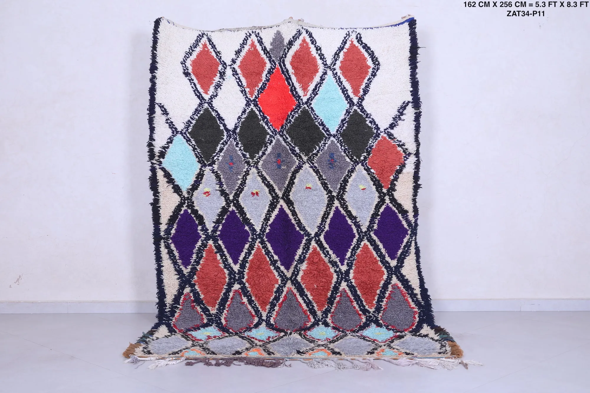 Vintage Moroccan Rug - Handwoven 5.3 X 8.3 Feet | Bold Geometric Design