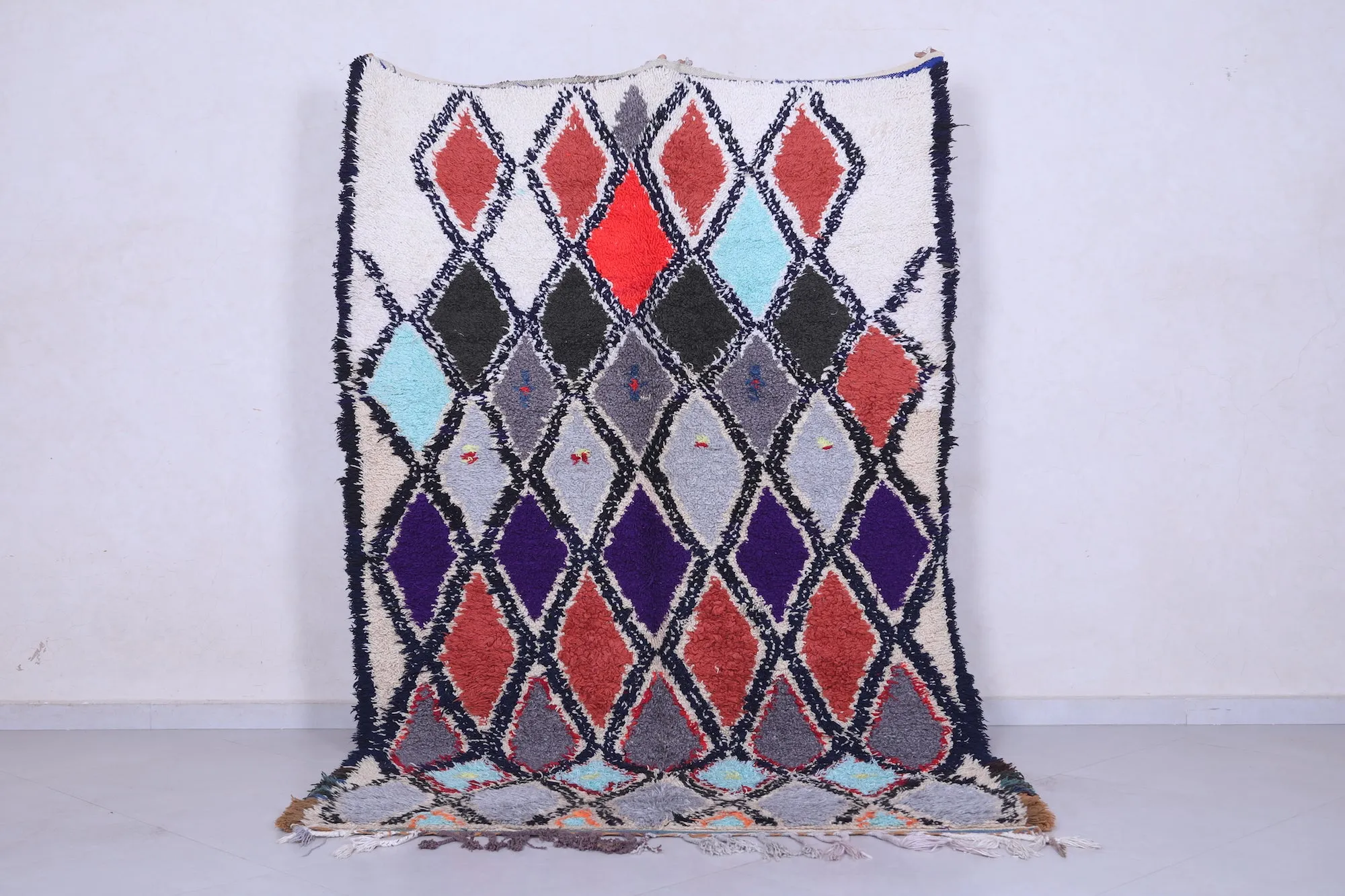 Vintage Moroccan Rug - Handwoven 5.3 X 8.3 Feet | Bold Geometric Design