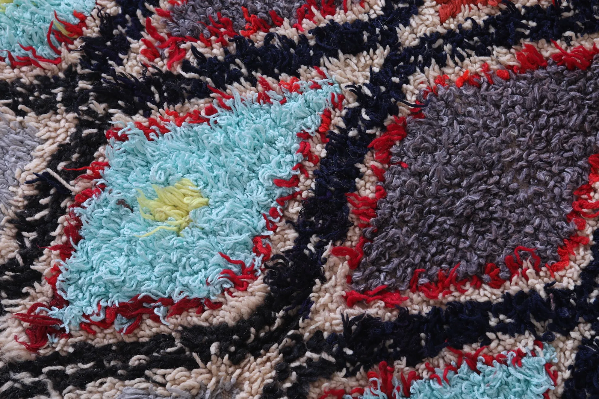 Vintage Moroccan Rug - Handwoven 5.3 X 8.3 Feet | Bold Geometric Design