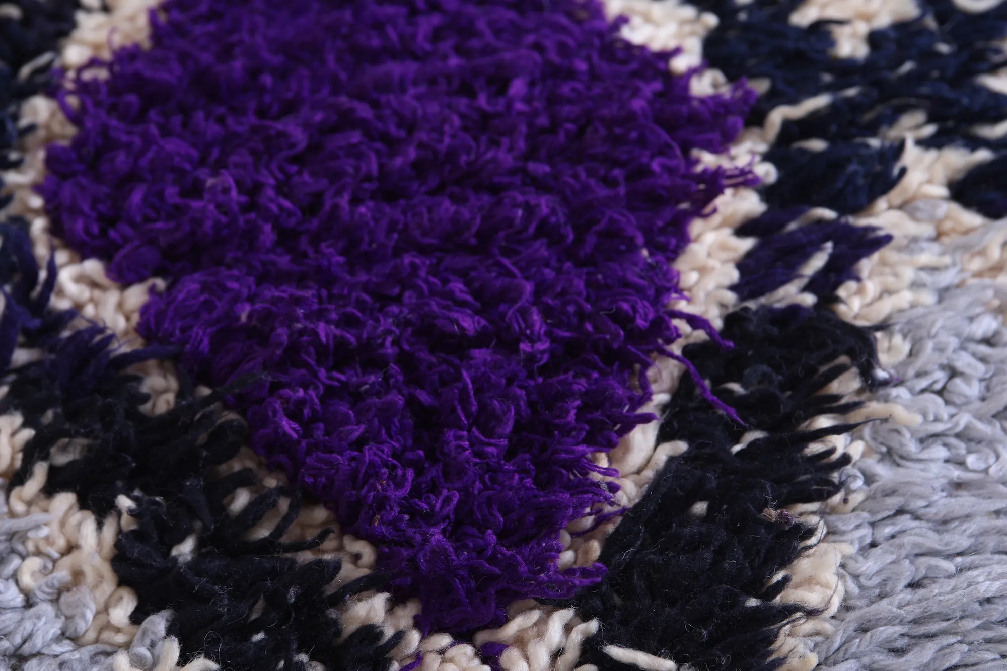 Vintage Moroccan Rug - Handwoven 5.3 X 8.3 Feet | Bold Geometric Design