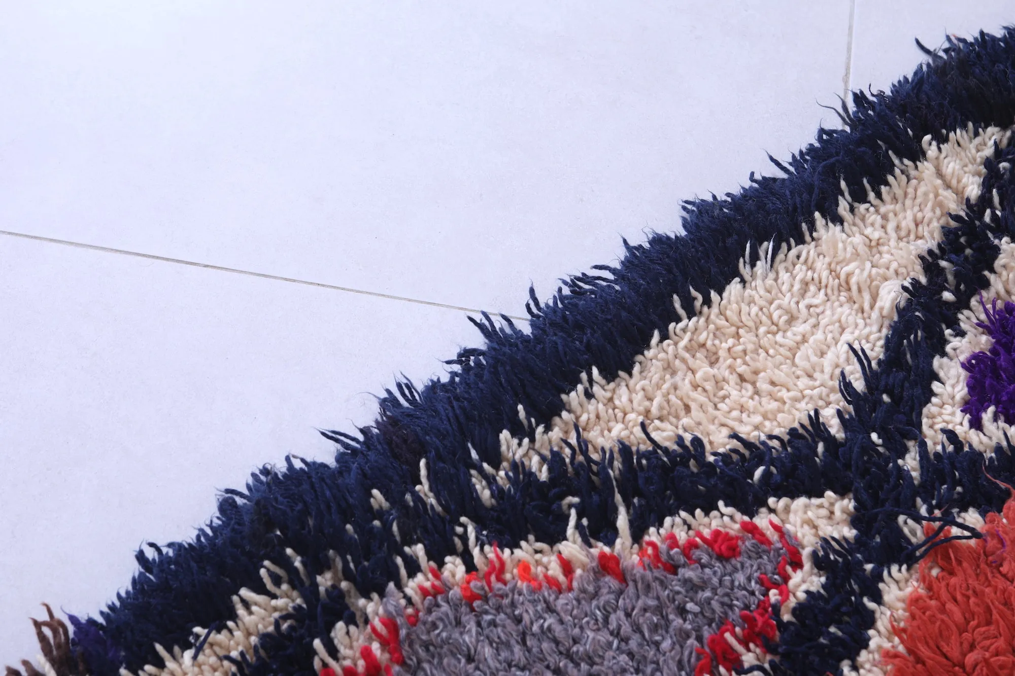 Vintage Moroccan Rug - Handwoven 5.3 X 8.3 Feet | Bold Geometric Design