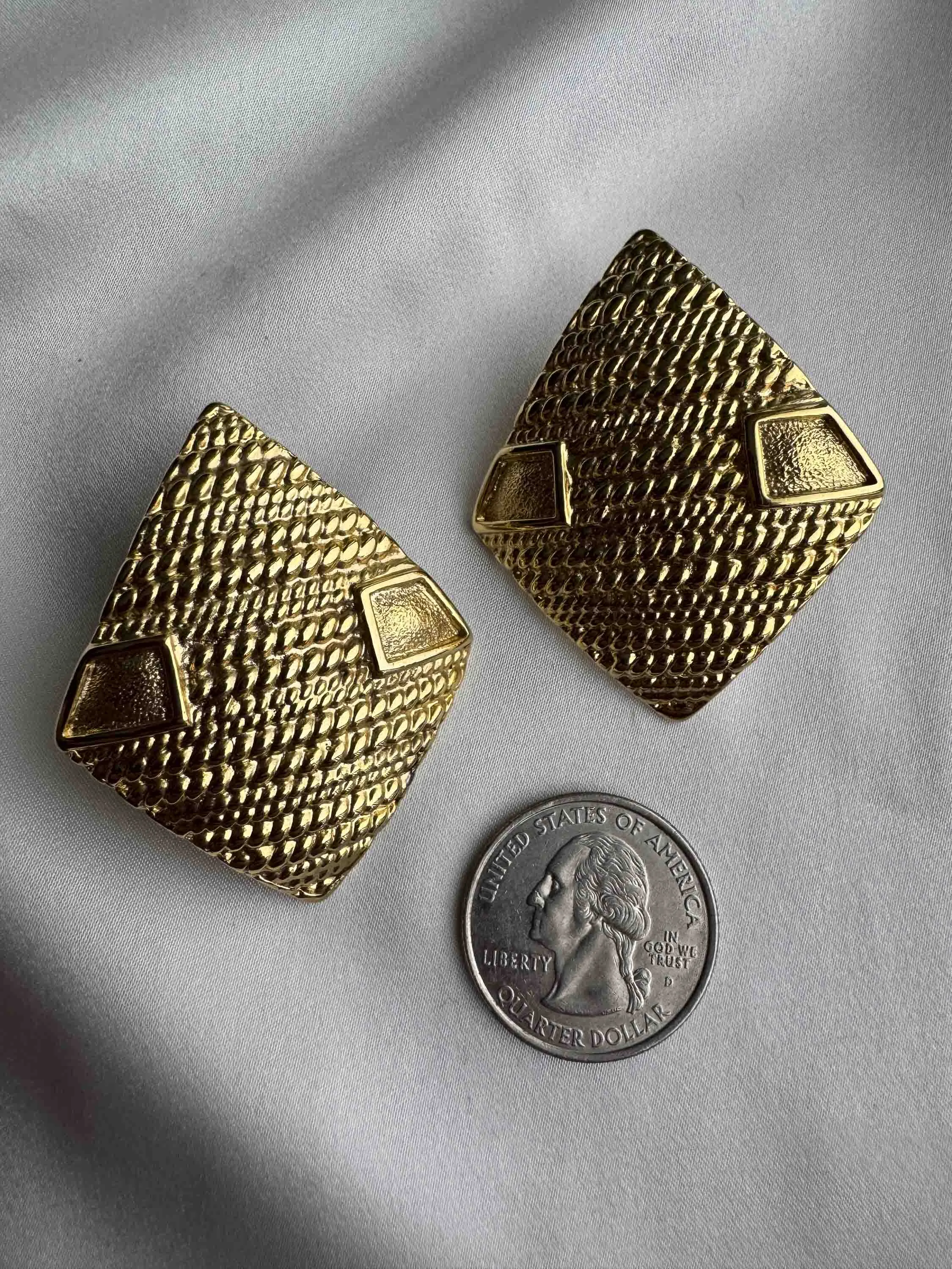 Vintage Textured Gold Statement Earrings – Bold Geometric Design