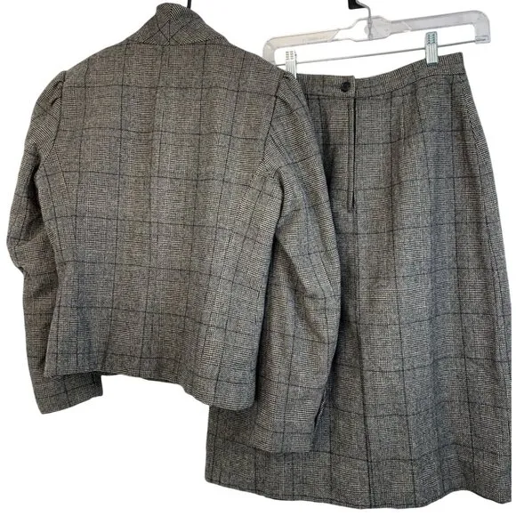 VTG 80s Wool Donnybrook 11/12 Equestrian Pleat Skirt Suit Velvet Collar 6906